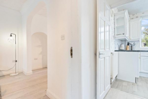 Spacious 3-Bed House in Birmingham